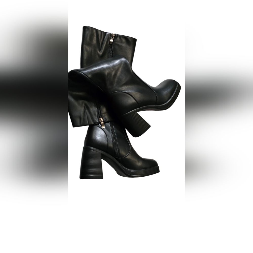Women's Black Leather Ankle Boots - Picture 1 of 2